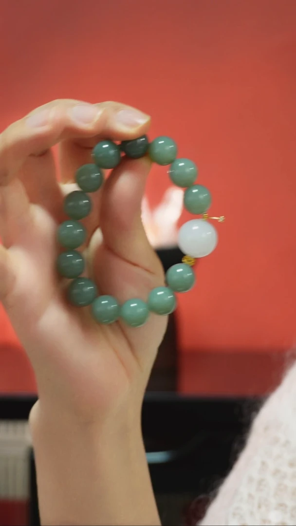 18K金镶嵌手链和田玉手串