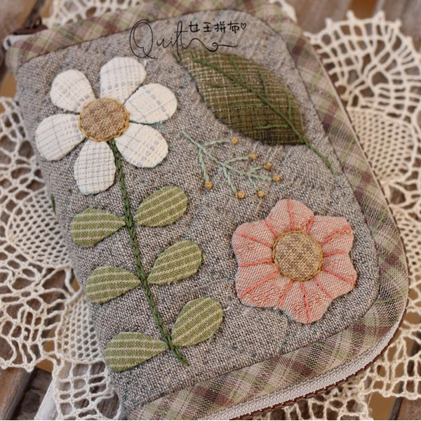 非免剪裁 不是成品 花花短款拼布钱包材料包 尺寸约13X10cm换里布