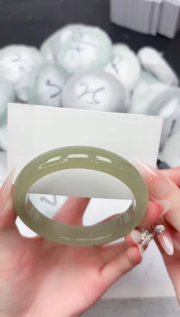 未镶嵌手镯石英质玉238-62.1