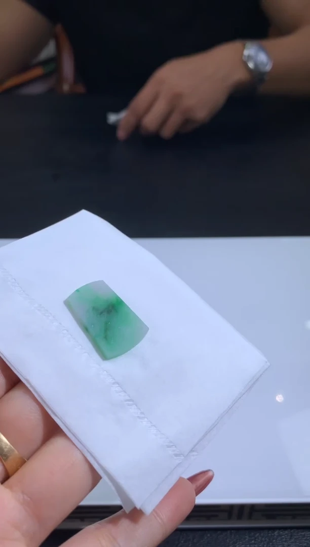 未镶嵌定制翡翠金**堂翡翠