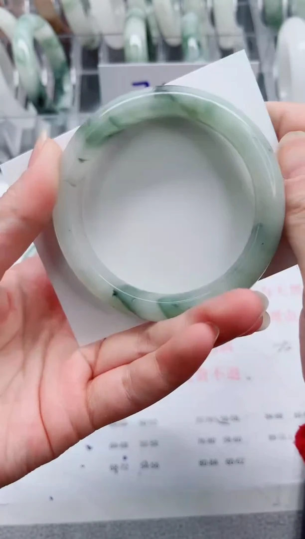 【闪购商品】石英质玉手镯未镶嵌A342-56.4