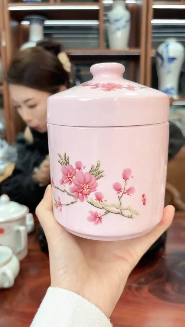 A70景德镇水点桃花茶叶罐