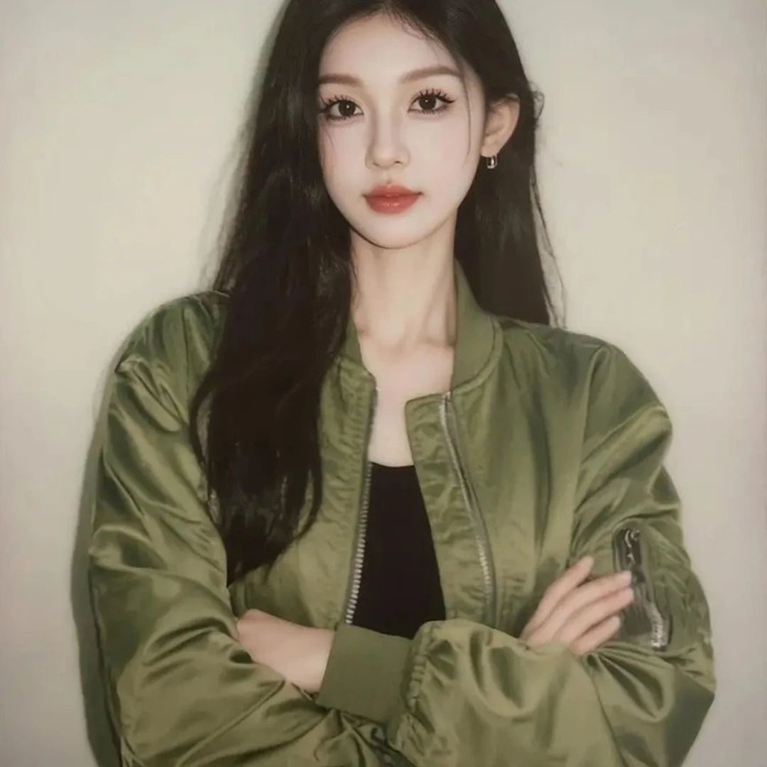 2025新款秋季高级感气质独特漂亮名媛巨好看军绿色棒球服夹克外套