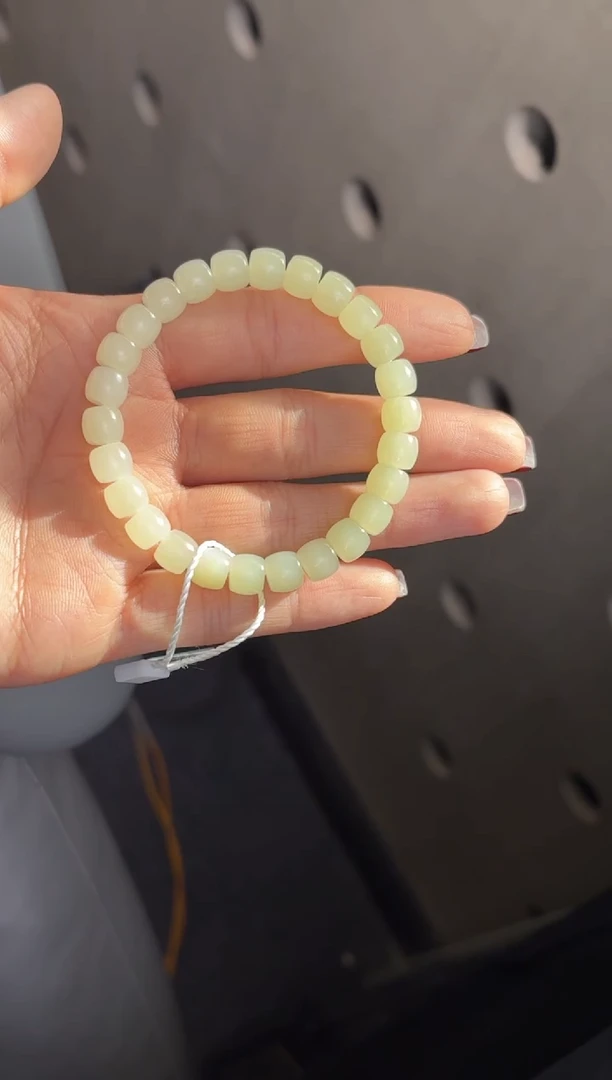 未镶嵌手串和田玉若羌微色差黄口卡8直切手串