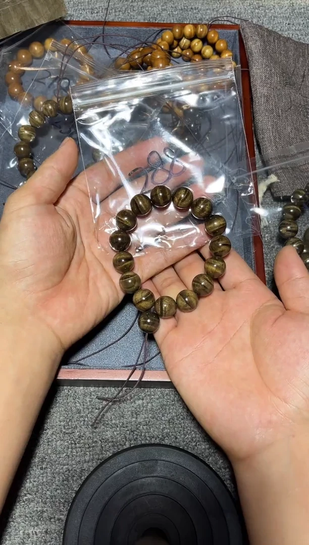 金丝楠手串/手链爱****孩阴沉金丝楠1.5果香闪电花纹款268