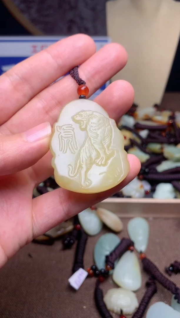 【闪购商品】和田玉颈饰未镶嵌1