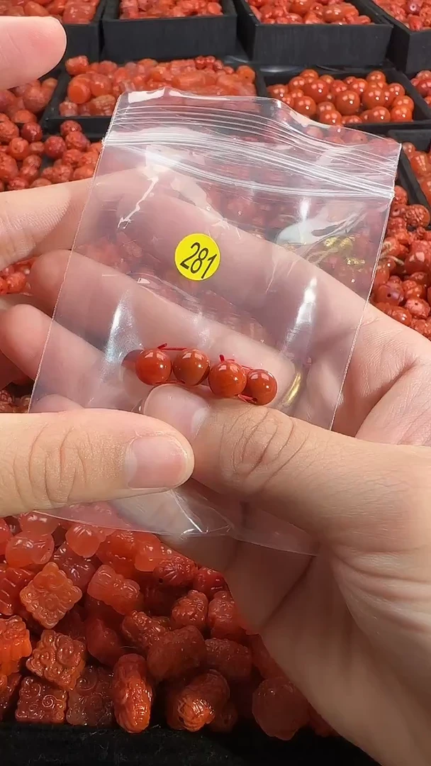 颈饰未镶嵌南红玛瑙1