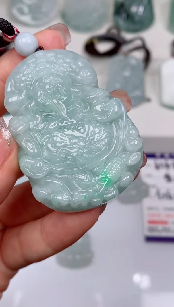 【闪购商品】翡翠颈饰未镶嵌吊坠