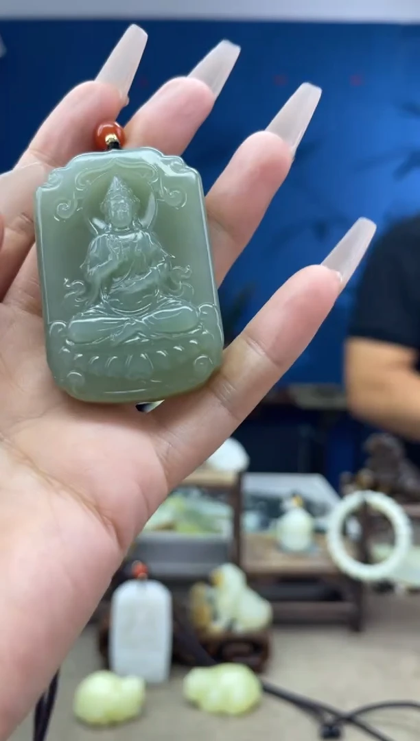 和田玉未镶嵌颈饰1