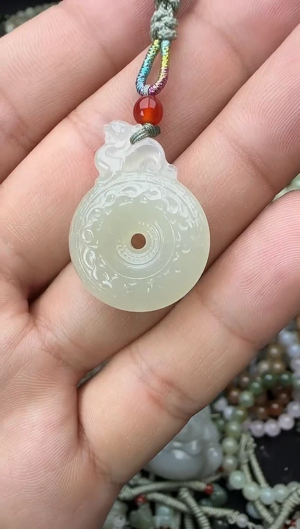 颈饰未镶嵌和田玉拍一发一