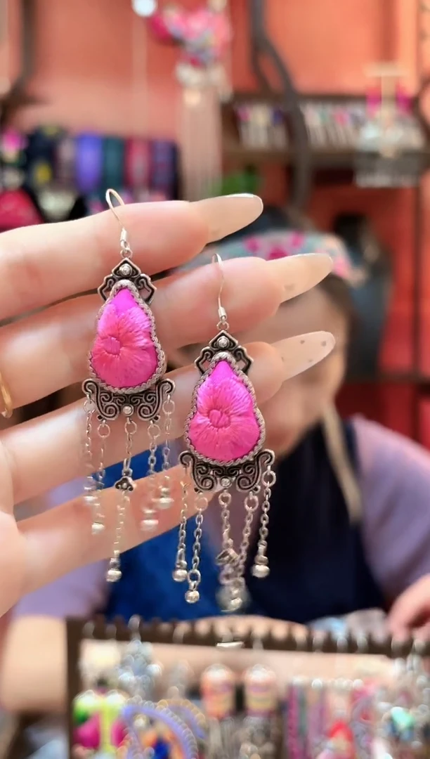 织绣云织谣民族风精美饰品93