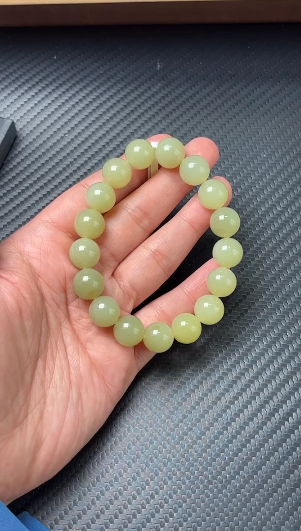 未镶嵌手串和田玉若羌微色差卡12mM