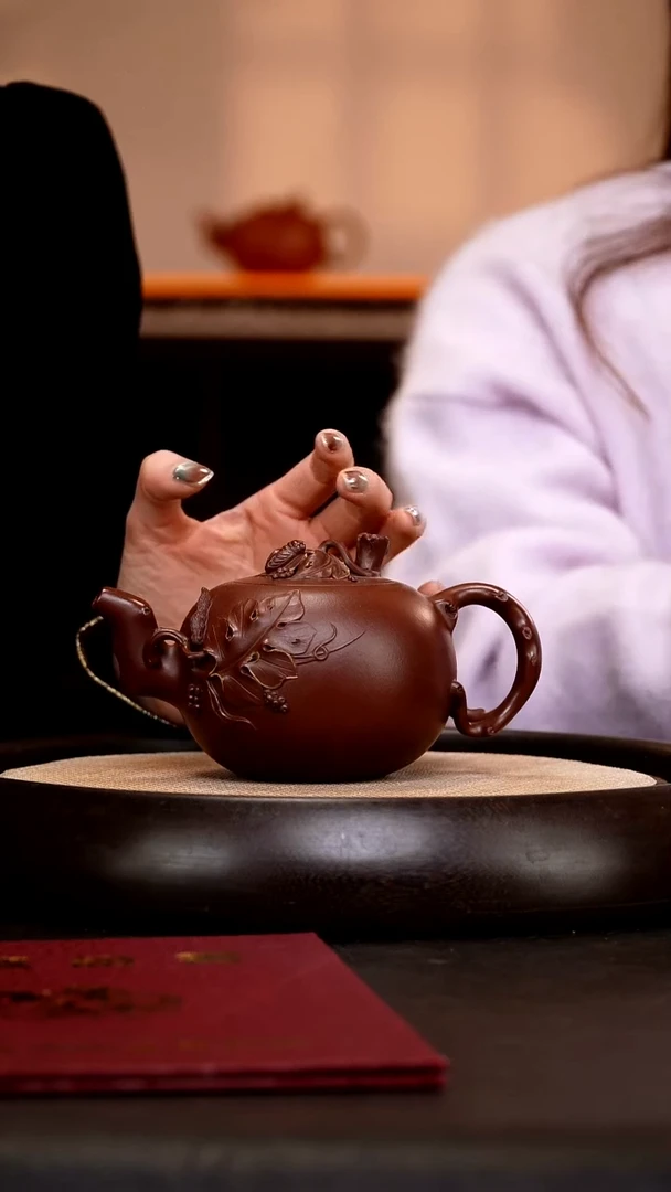 茶壶紫砂HH136松鼠葡萄-紫袍玉砂  400cc