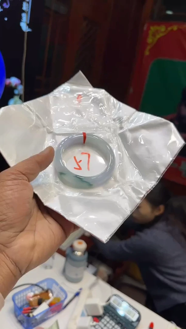 未镶嵌手镯翡翠手镯