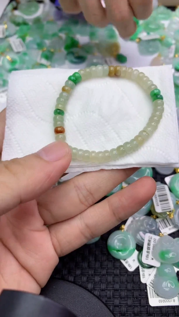 翡翠未镶嵌颈饰11111111
