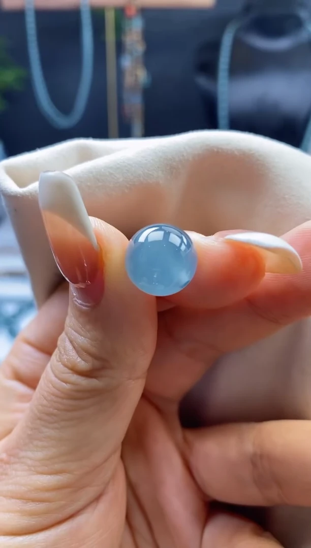 翡翠未镶嵌颈饰0213646895