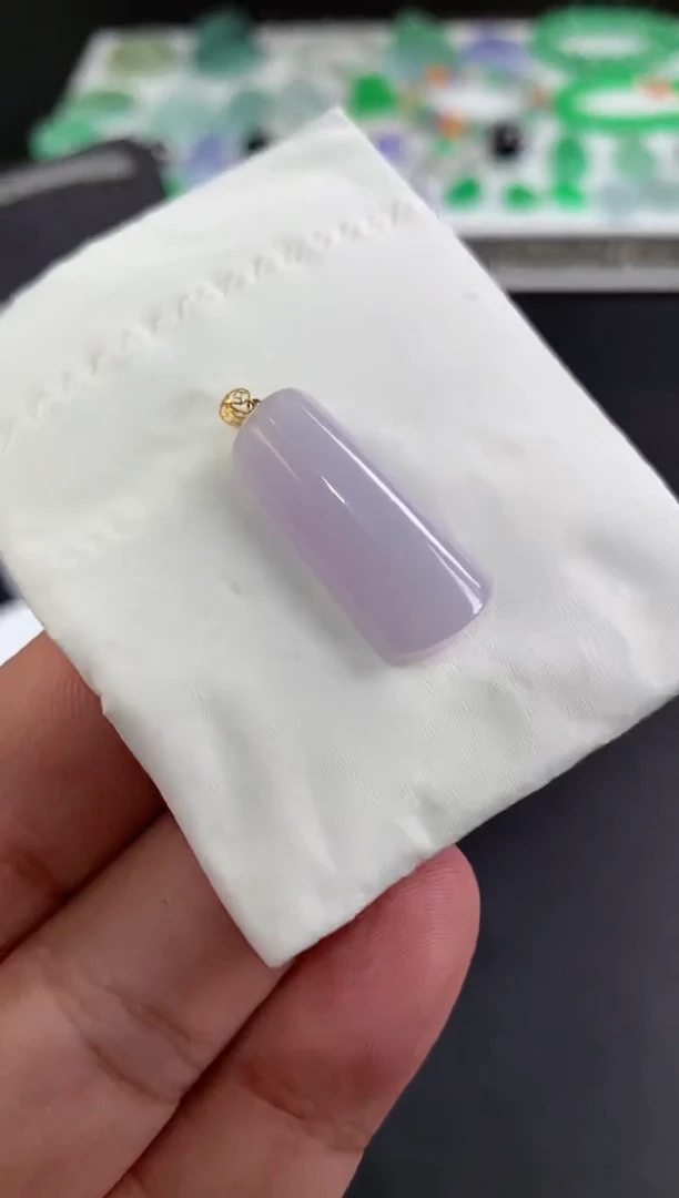 颈饰18K金镶嵌翡翠麦**长翡翠