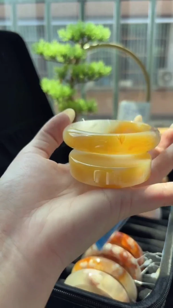 未镶嵌手镯石英质玉C28(58圈赠送镯心)