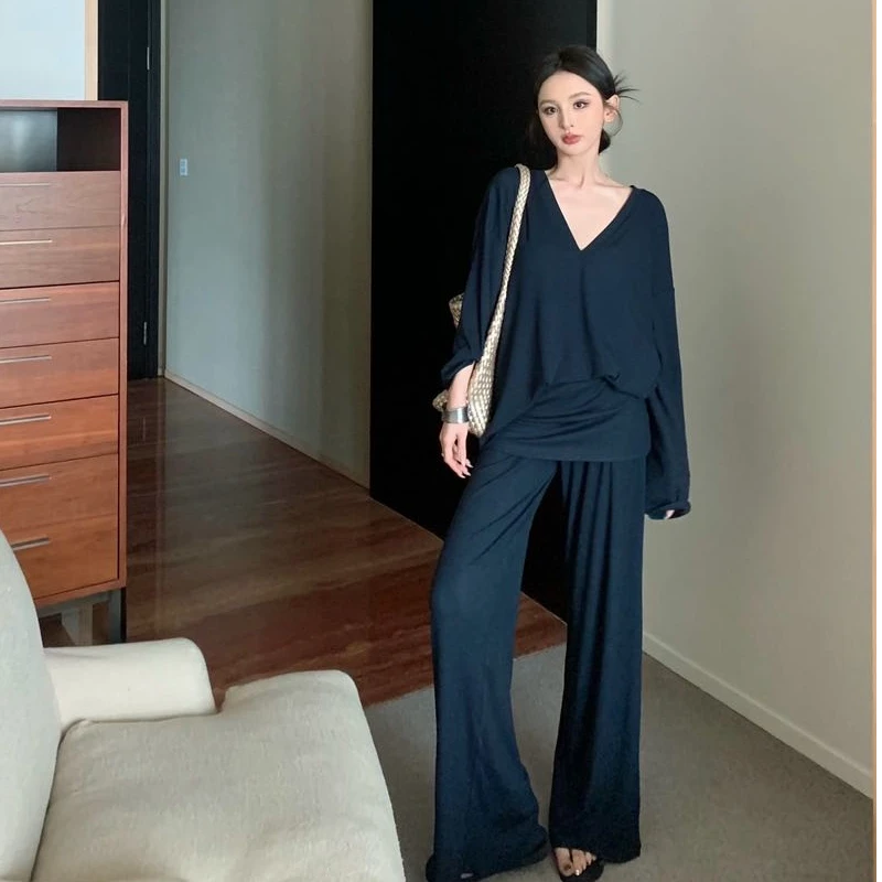 2025春季新款时尚套装气质低调老钱松弛V领T恤上衣直筒休闲裤套装