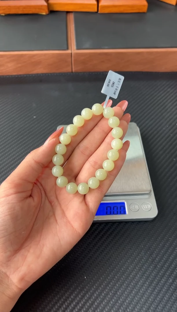 手串未镶嵌和田玉且末微色差迪克兰二细卡10P