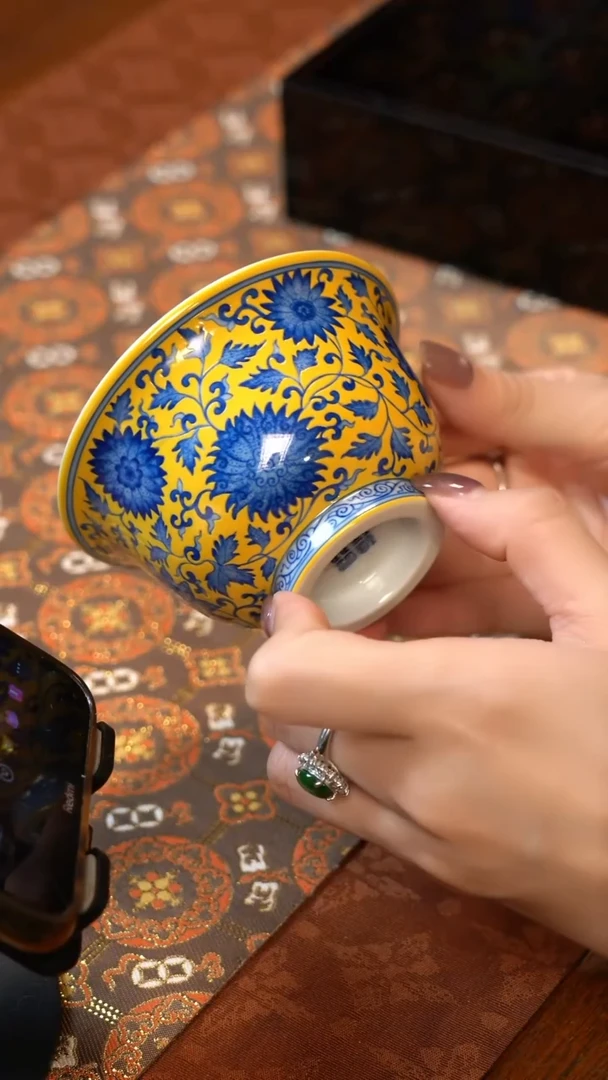 【闪购商品】L良朋帝王黄点工缠枝莲压手