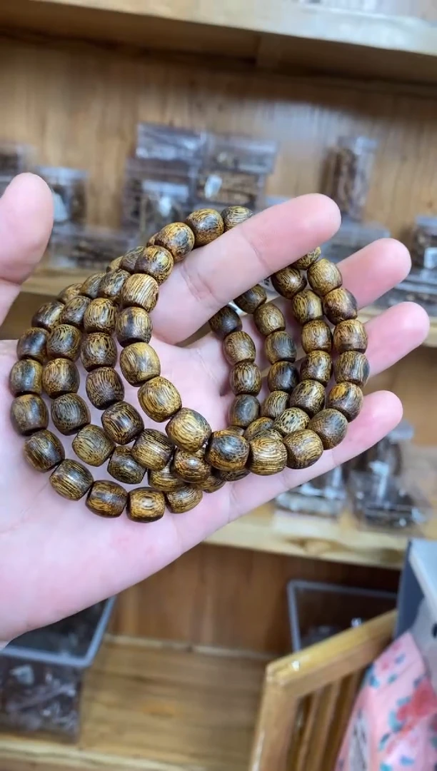 沉香手串海南红金猊老型单圈虫漏1.0多样性发其一