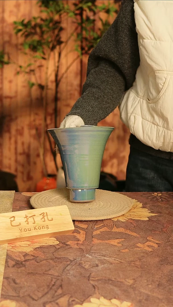 陶瓷21-47高18口15误差2已打孔