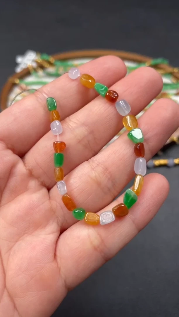 套链未镶嵌翡翠一条  P199