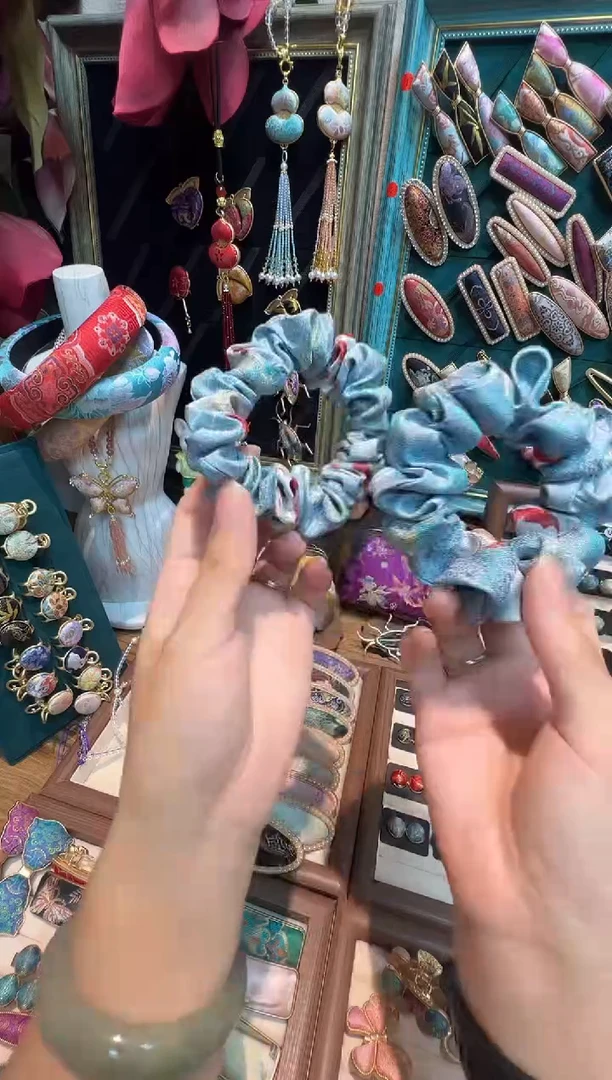 【随机花位一个】三马熊猫抱竹小肠发圈一个