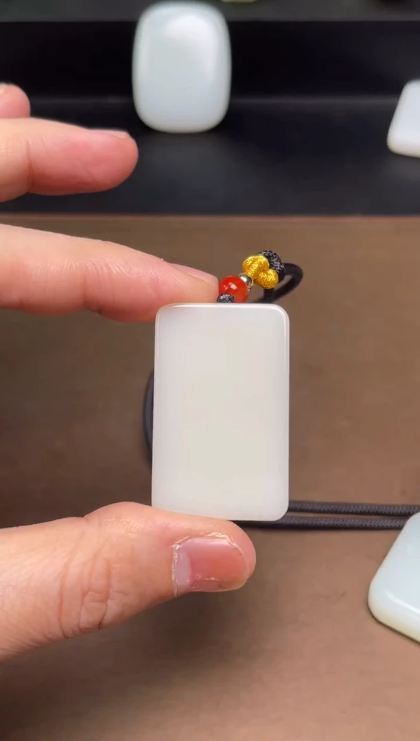 颈饰未镶嵌和田玉17 通