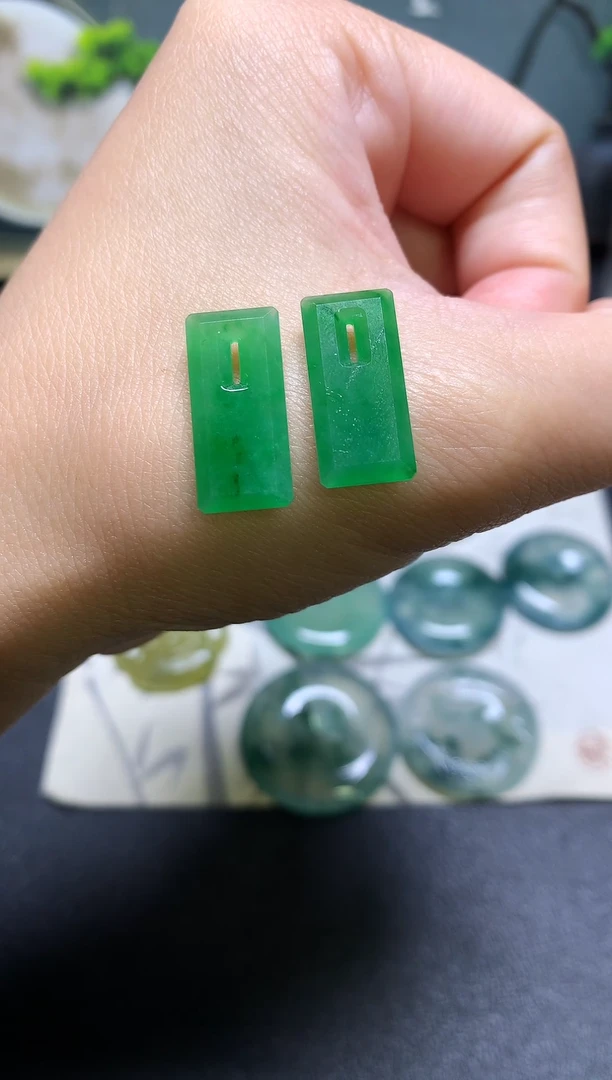 未镶嵌定制翡翠毛货