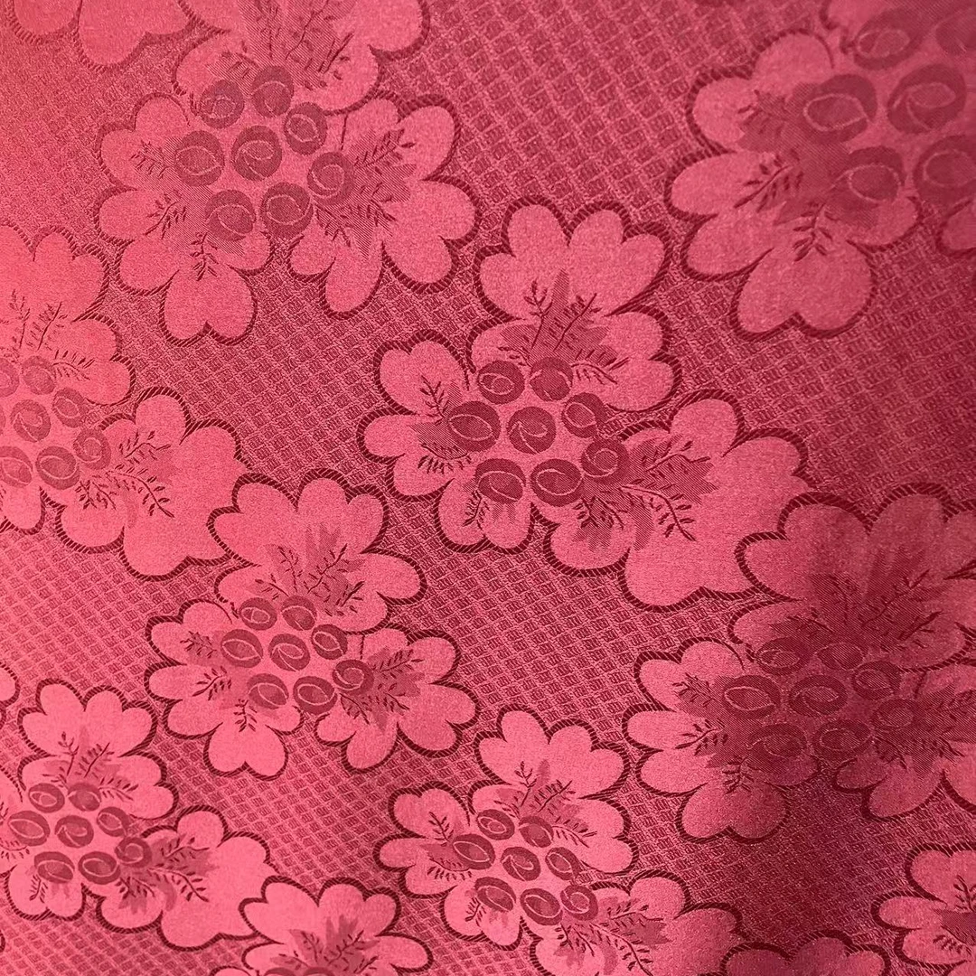 酒红色阳离子提花国风新中式时装时尚面料（不支持7天无理由）