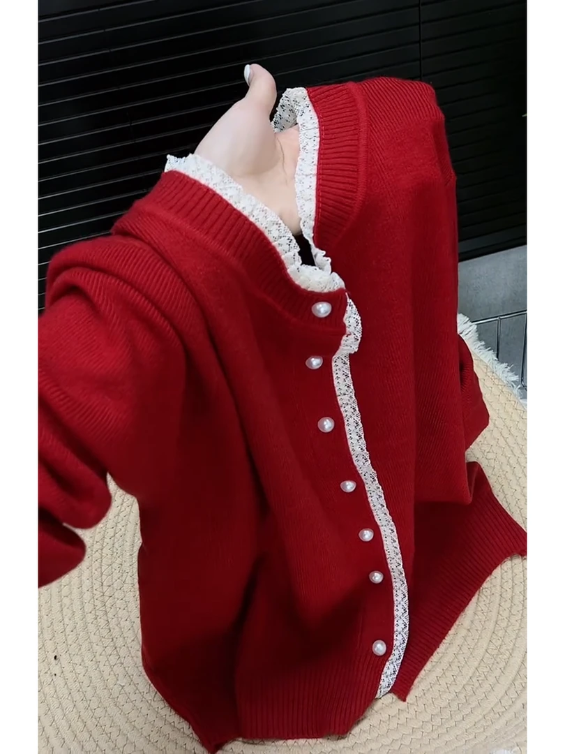欧货减龄红色蕾丝拼接毛衣女早秋2025设计感小众圆领薄款针织衫潮