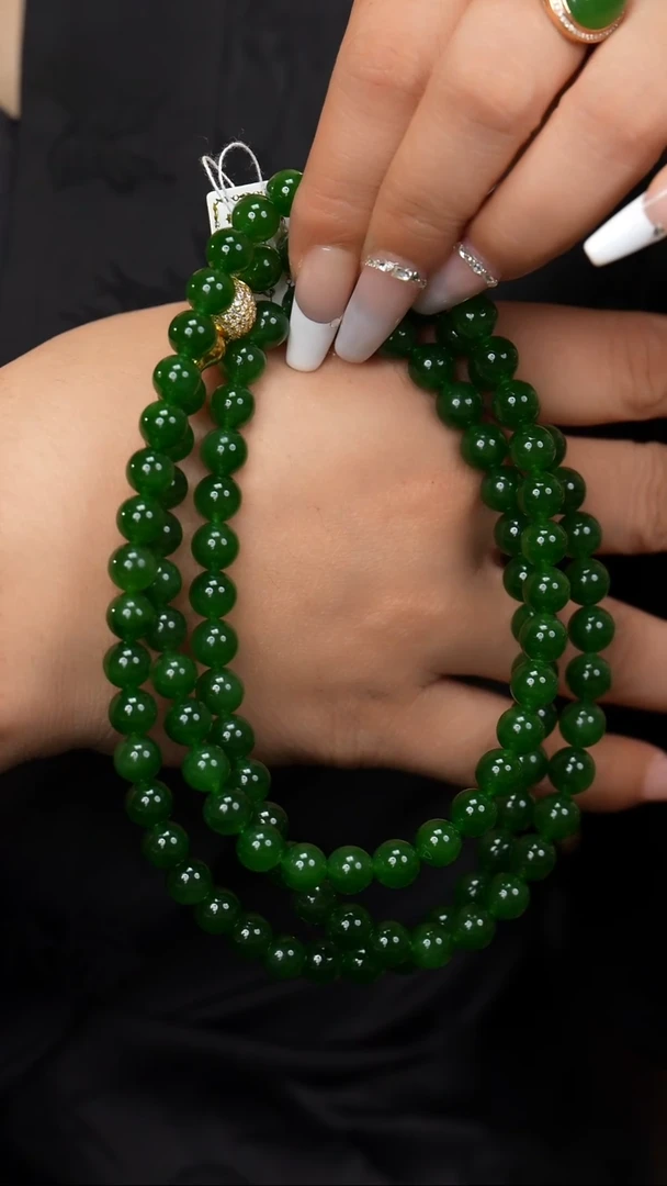 颈饰未镶嵌和田玉卡8项链