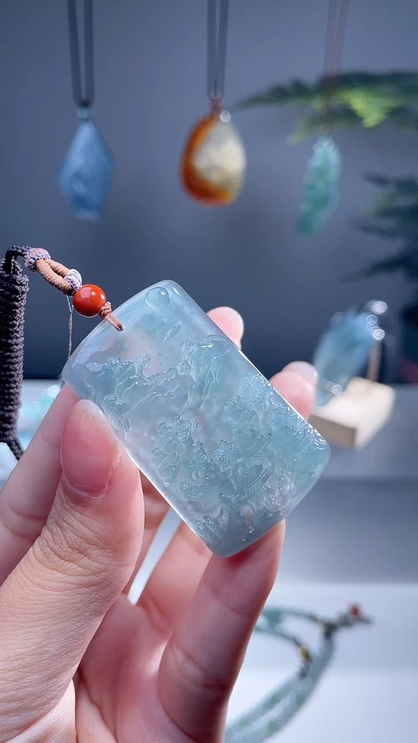 颈饰未镶嵌翡翠山水