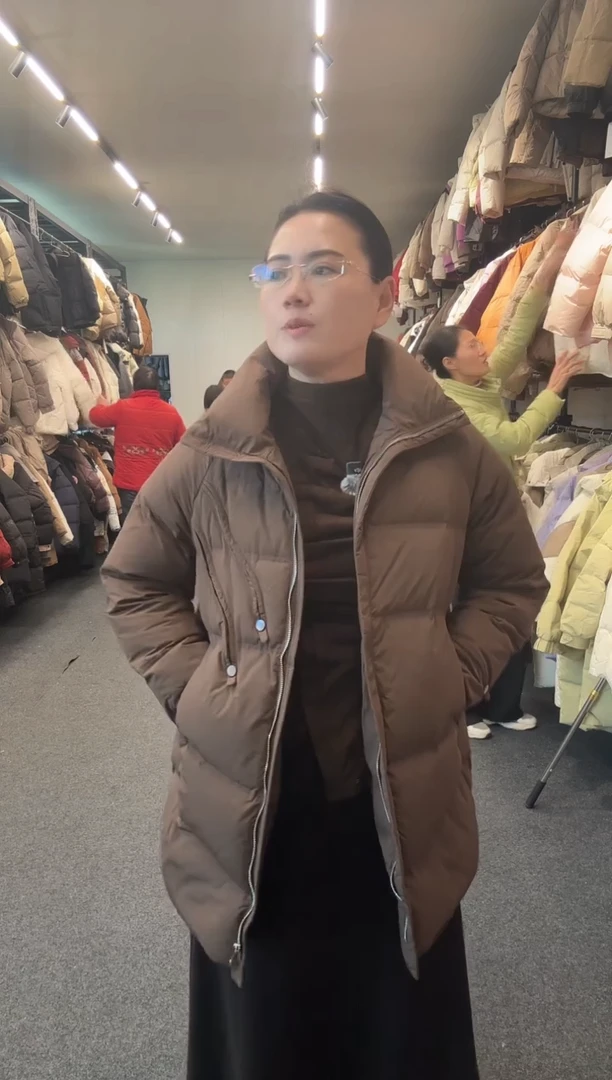 艾雨衣尚一秒闪购羽绒服