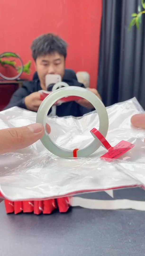 未镶嵌手镯翡翠7