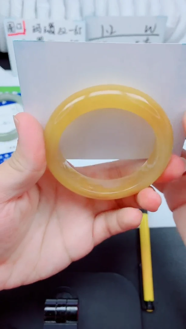 未镶嵌手镯石英质玉107-55.4