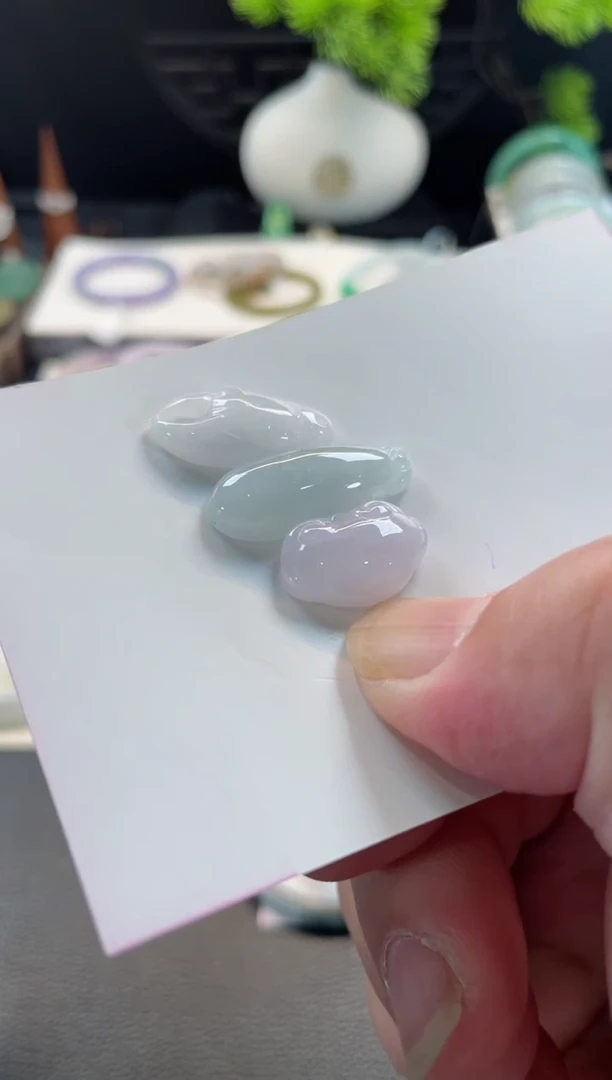 颈饰未镶嵌翡翠42号链接 有纹裂