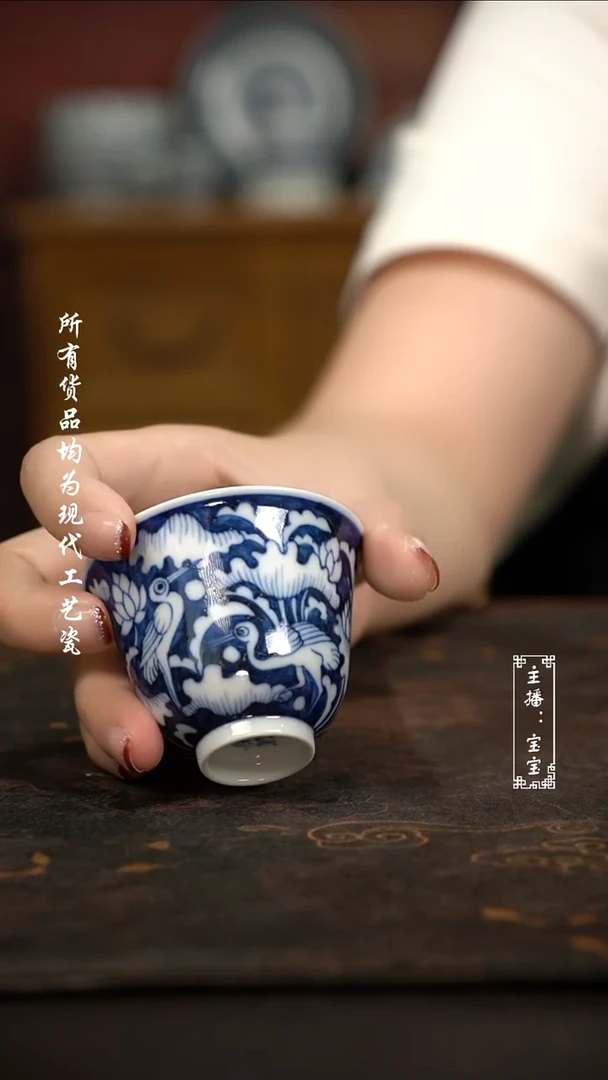 微瑕福利手绘高温现代瓷 柴 一鹭铃铛杯70c