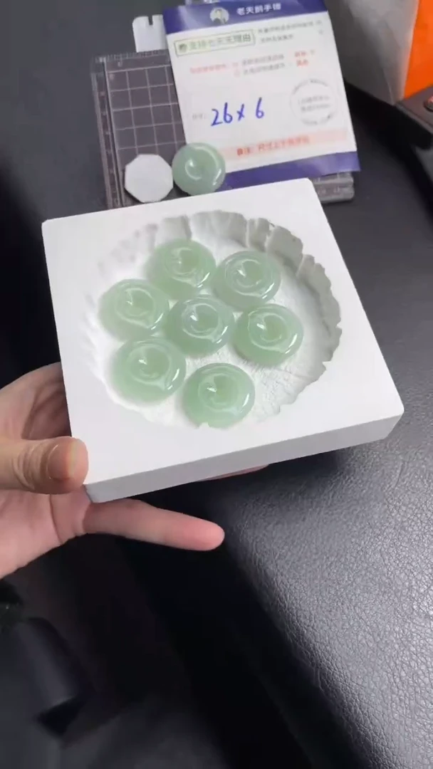 【闪购商品】翡翠颈饰未镶嵌翡翠绿平安扣7/多样性发其一CP