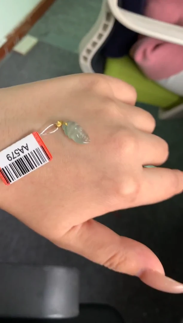【闪购商品】翡翠挂件18K金镶嵌一   38