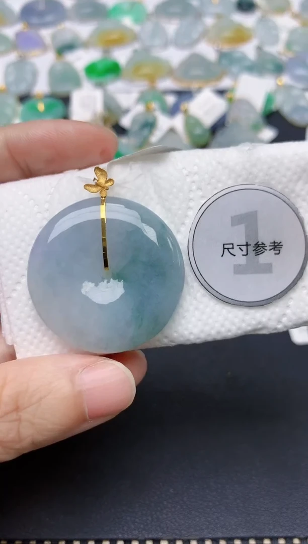 翡翠18K金镶嵌颈饰天然缅甸A货翡翠
