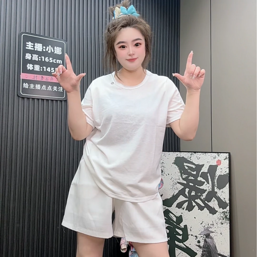 （小娜家）时尚简约纯色短袖2025夏季大码胖MM百搭显瘦打底衫