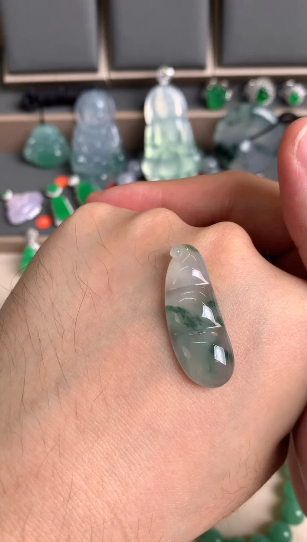 未镶嵌定制翡翠裸玉