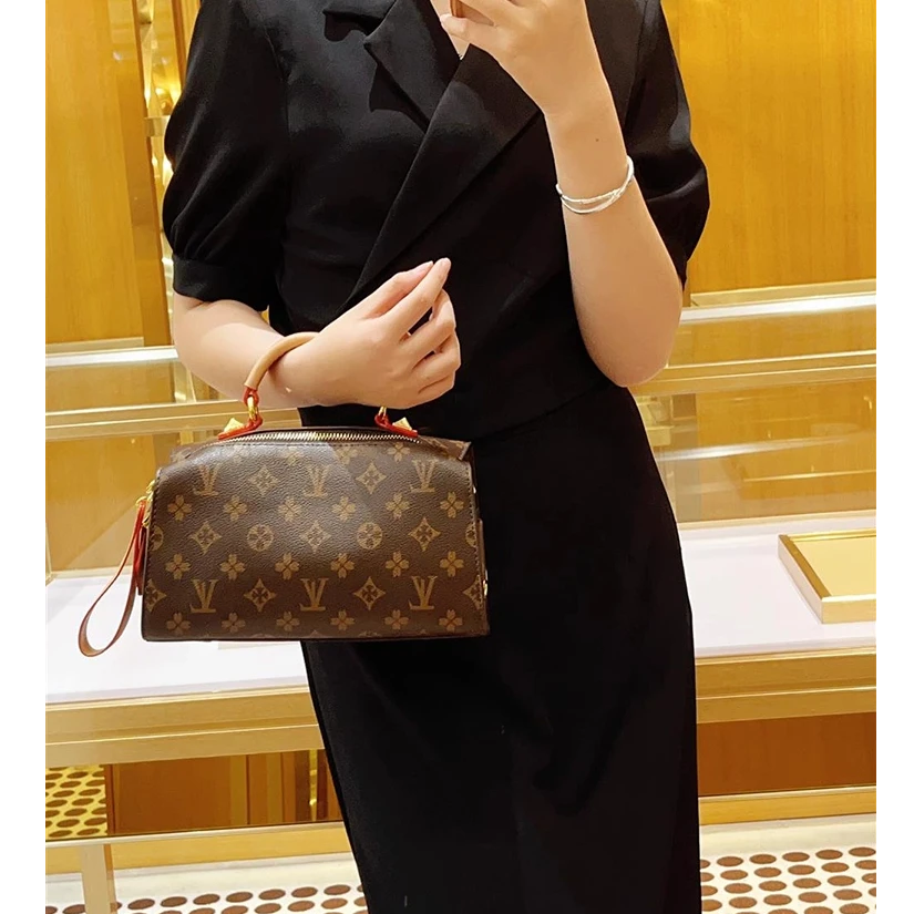 香港正品精选轻奢2025新款秋冬老花邮差包复古枕头包单肩斜挎包包