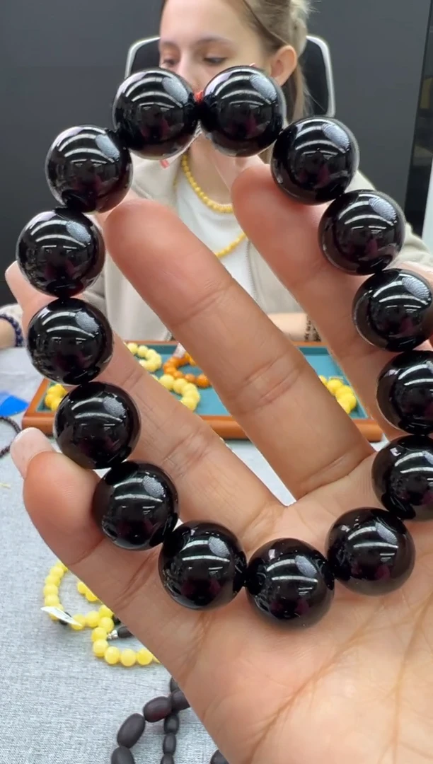 【闪购商品】琥珀手链未镶嵌935秒拍号