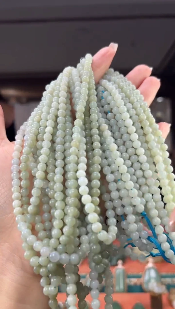 颈饰未镶嵌和田玉1颜色多样性发，拍一发一件