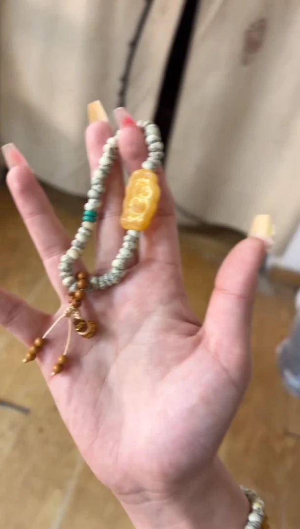 未镶嵌蜜蜡手链6mm星月蒜瓣大留白【蜜蜡维尼熊】