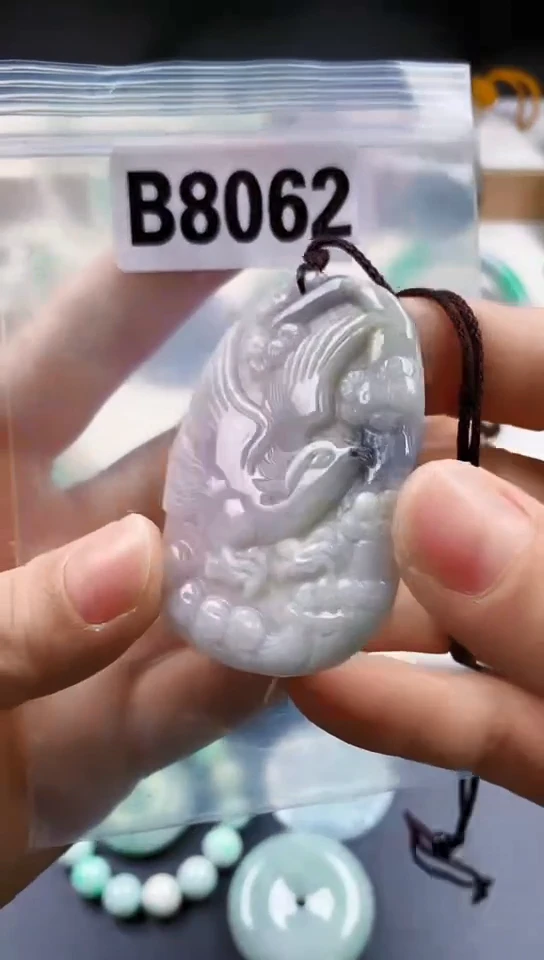 颈饰未镶嵌翡翠天然翡翠吊坠挂件